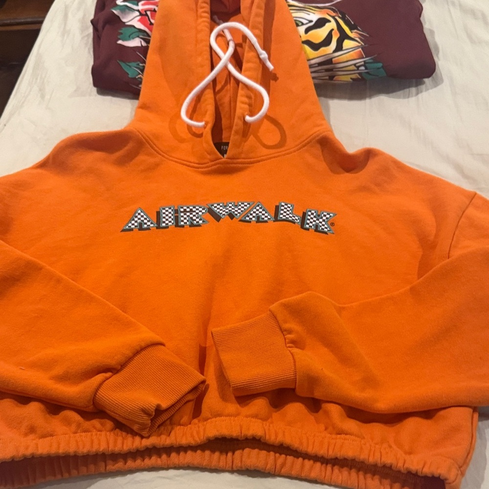 CROPPED Airwalk Vibrant Orange Pullover